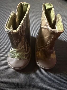 Baby camo Green  Boots - Unbranded